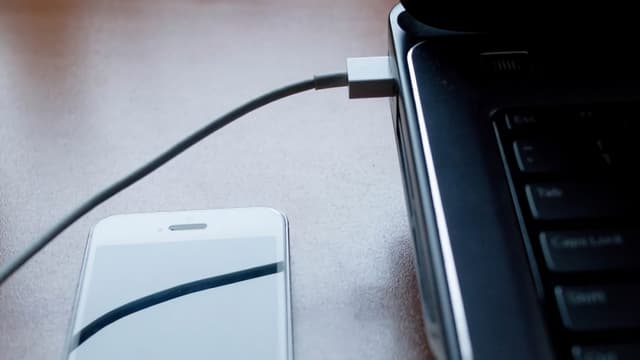 3 Cara Mengirim Aplikasi dari Hp ke Laptop, Mudah dan Cepat!